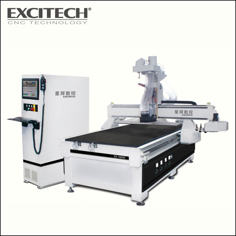 CNC машина за врата на шкаф